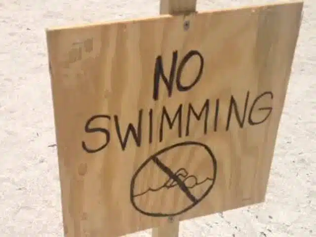 Bathtub_Beach_remains_closed_0_41329943_ver1.0_640_480
